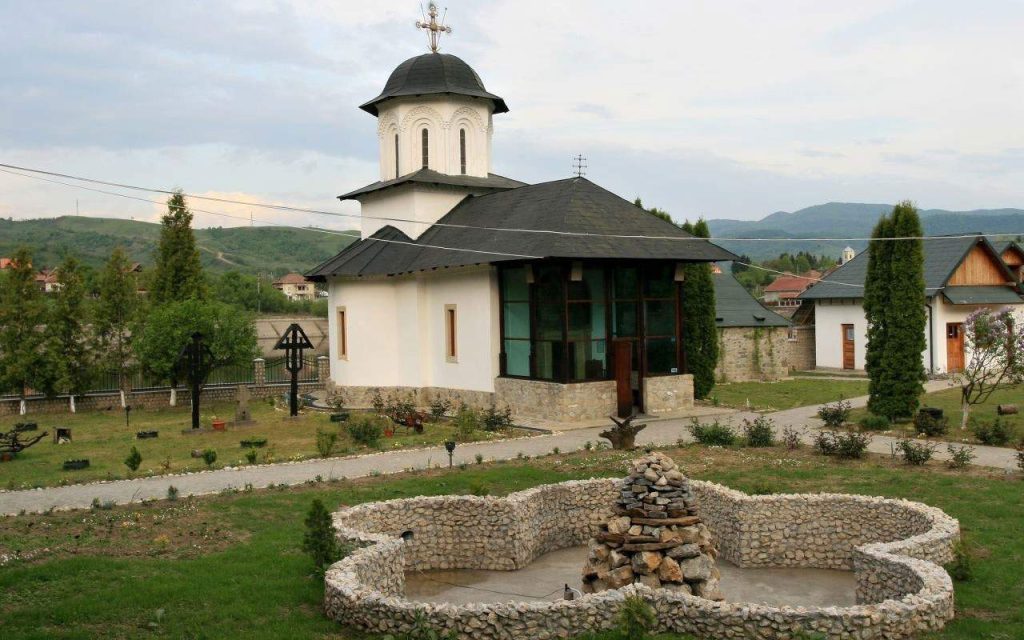 Ermita de Ostrov, Rumanía