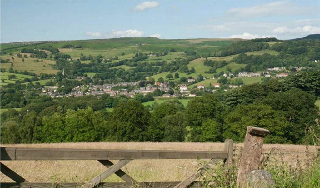 Panorámica de Hathersage, localidad del condado de Derbyshire, en Inglaterra (Reino Unido).