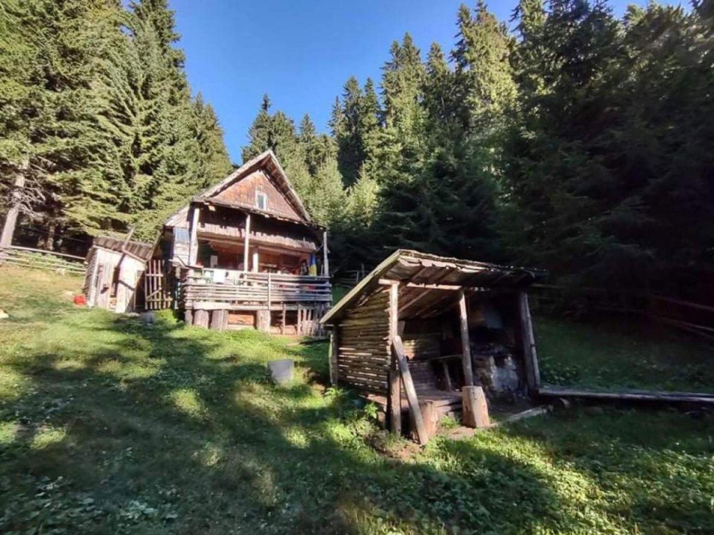 Refugio Armăsaru en el parque nacional Cozia, Rumanía