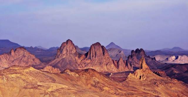 Montañas del Parque Nacional Ahaggar Montañas del Parque Nacional Ahaggar
