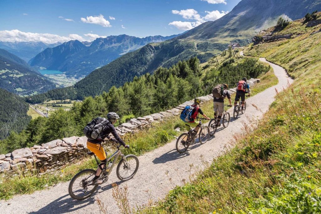 Rutas en bicicleta por el Parque nacional Suizo