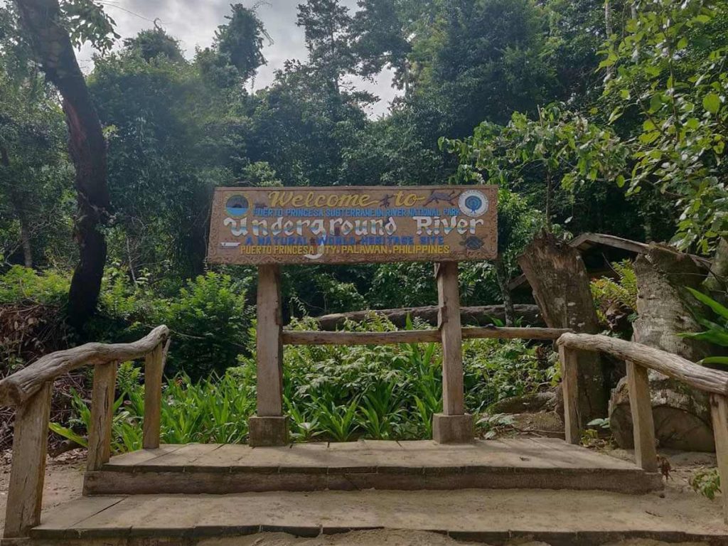 Entrada al Parque Nacional del río subterráneo de Puerto Princesa en Filipinas