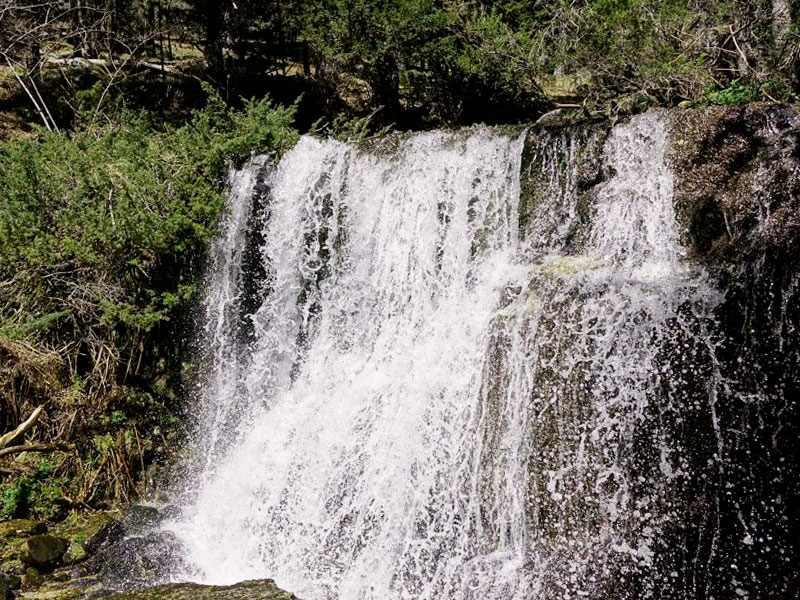Saltos de agua y piscinas naturales en Cercedilla, Comunidad de Madrid