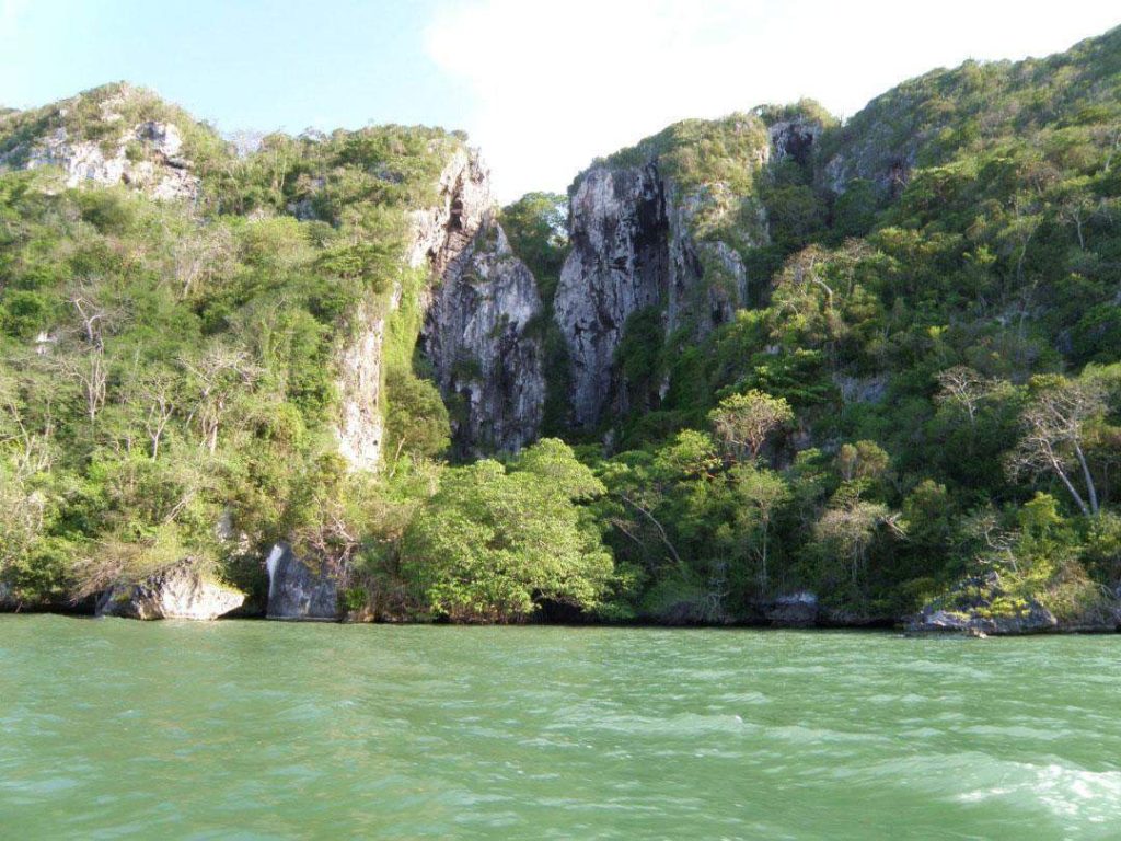 Cerro Chichiriviche, Venezuela